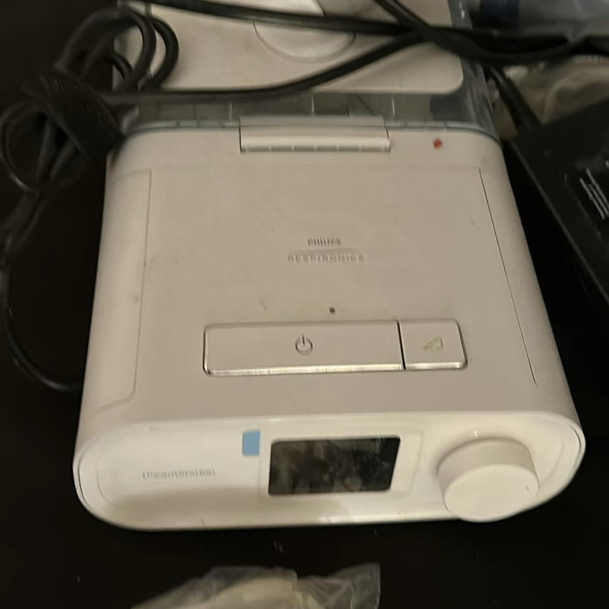 Philips Respironics DreamStation 2 CPAP Machine and DreamWear Masks - image 5 of 7