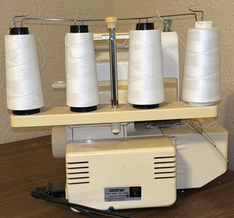 Brother 920D Homelock Serger Sewing Machine - image 6 of 7
