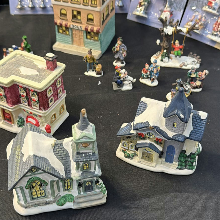 Cobblestone Corners Christmas Village Buildings and Figurines - image 5 of 9