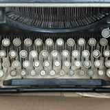 Underwood Manual Typewriter - thumbnail 2 of 6