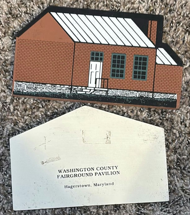 Assorted Decorative Plaques, Craft Supplies, and Household Items - image 11 of 19