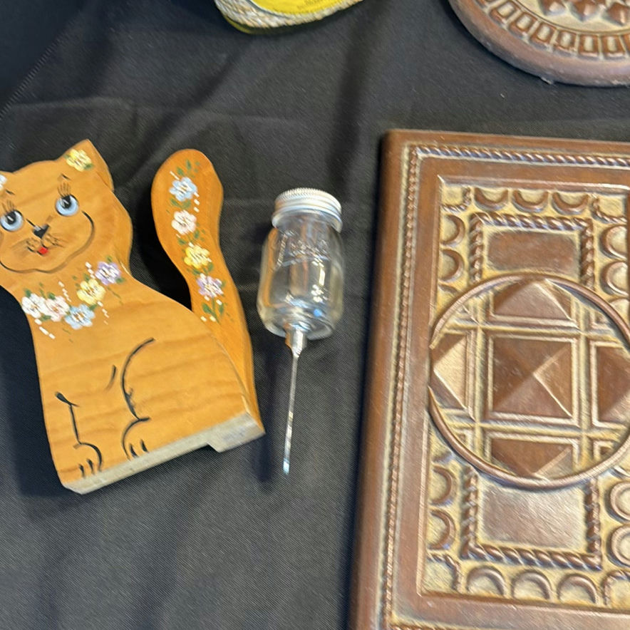 Assorted Decorative Household Items and Coffee-Themed Wall Art - image 3 of 7