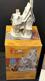 David Winter Cottages Collectible Miniature Buildings - thumbnail 8 of 11