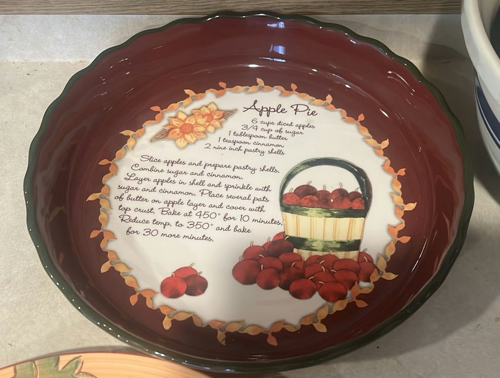 Assorted Decorative Plates and Mixing Bowls - image 3 of 6