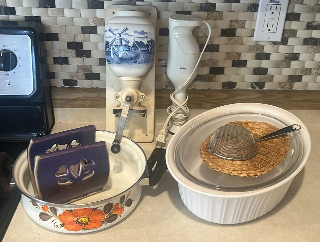 Vintage Kitchenware and Small Appliances Assortment - image 1 of 6