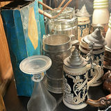Assorted Glassware and Barware Collection - thumbnail 10 of 11