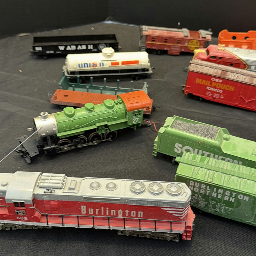 Assorted Model Train Cars, Locomotives, and Toy Airplanes - image 5 of 6
