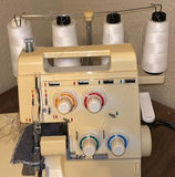 Brother 920D Homelock Serger Sewing Machine - thumbnail 4 of 7