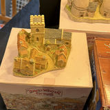 David Winter Cottages Collectible Miniature Buildings - thumbnail 6 of 11