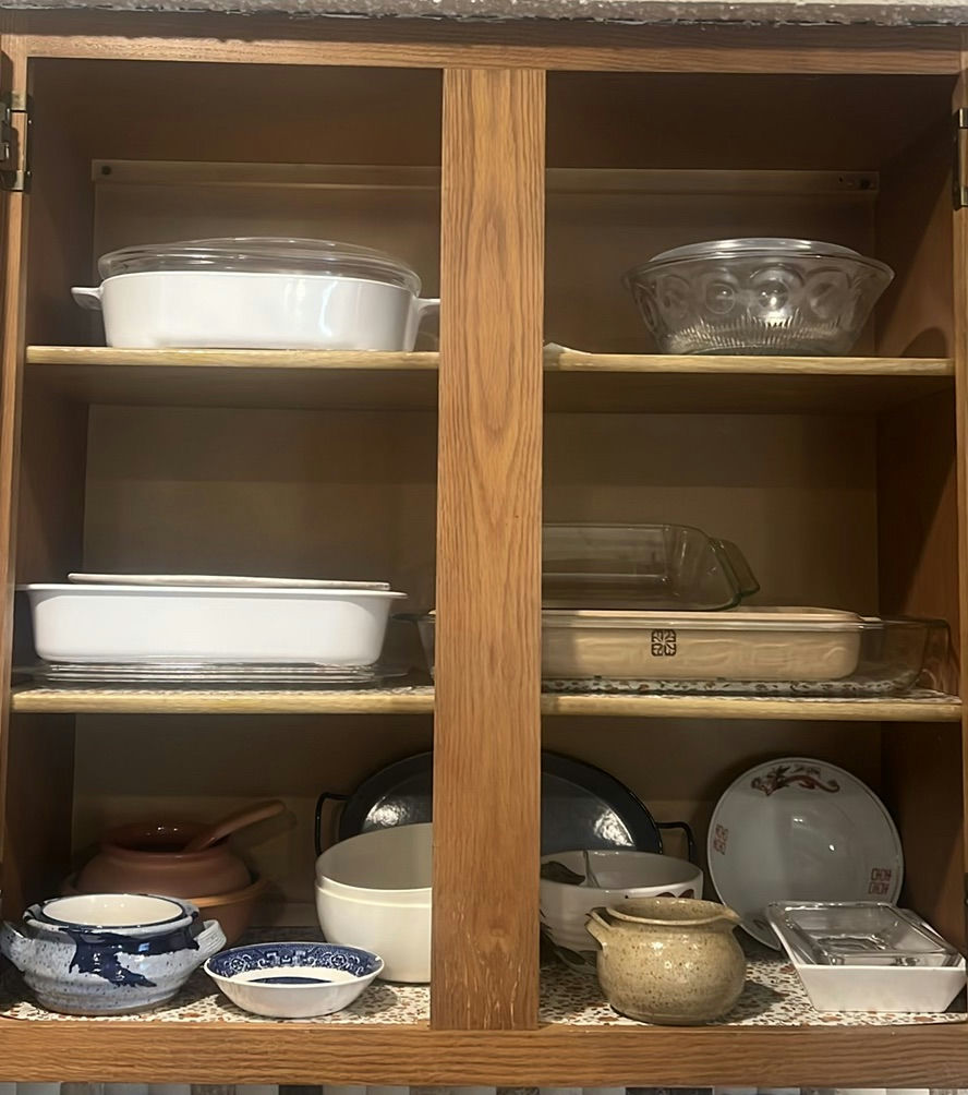 Assorted Ceramic and Glass Bakeware and Serving Bowls - image 1 of 9