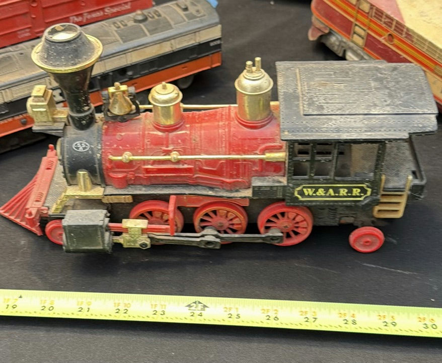 Vintage Toy Train Engines, Cars, and Track Accessories - image 2 of 8
