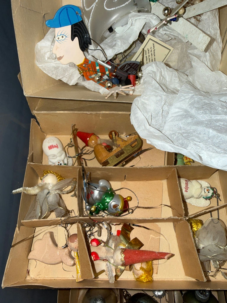 Assorted Christmas ornaments and holiday decorations - image 4 of 8
