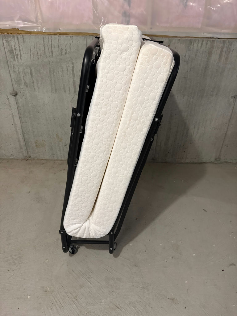 Foldable rollaway bed with  mattress - image 1 of 2