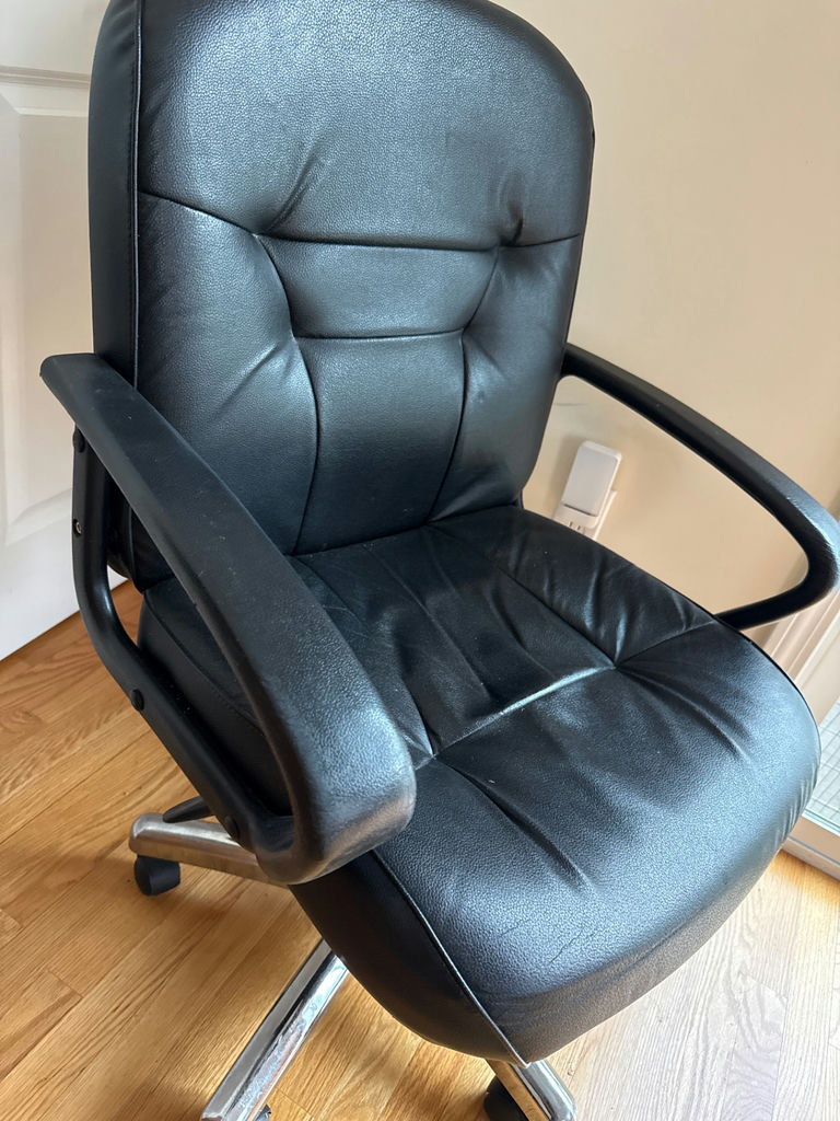 Black leather swivel office chair - image 2 of 3