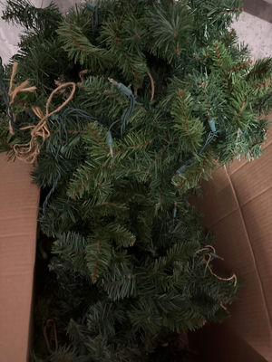 Artificial garland with Lights - Image 1 of 2