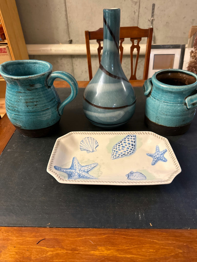 Turquoise ceramic vessels and seashell decorative plate - image 1 of 3