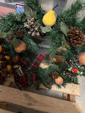 Fruit-Decorated Christmas Wreaths - thumbnail 2 of 3