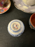 Assorted porcelain teacups, saucers, and small bowls - thumbnail 5 of 7