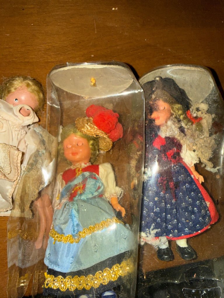 Collection of vintage dolls in elaborate dresses - image 2 of 4