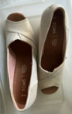 Two Pairs of TOMS and Jack Rogers Sandals - thumbnail 3 of 11