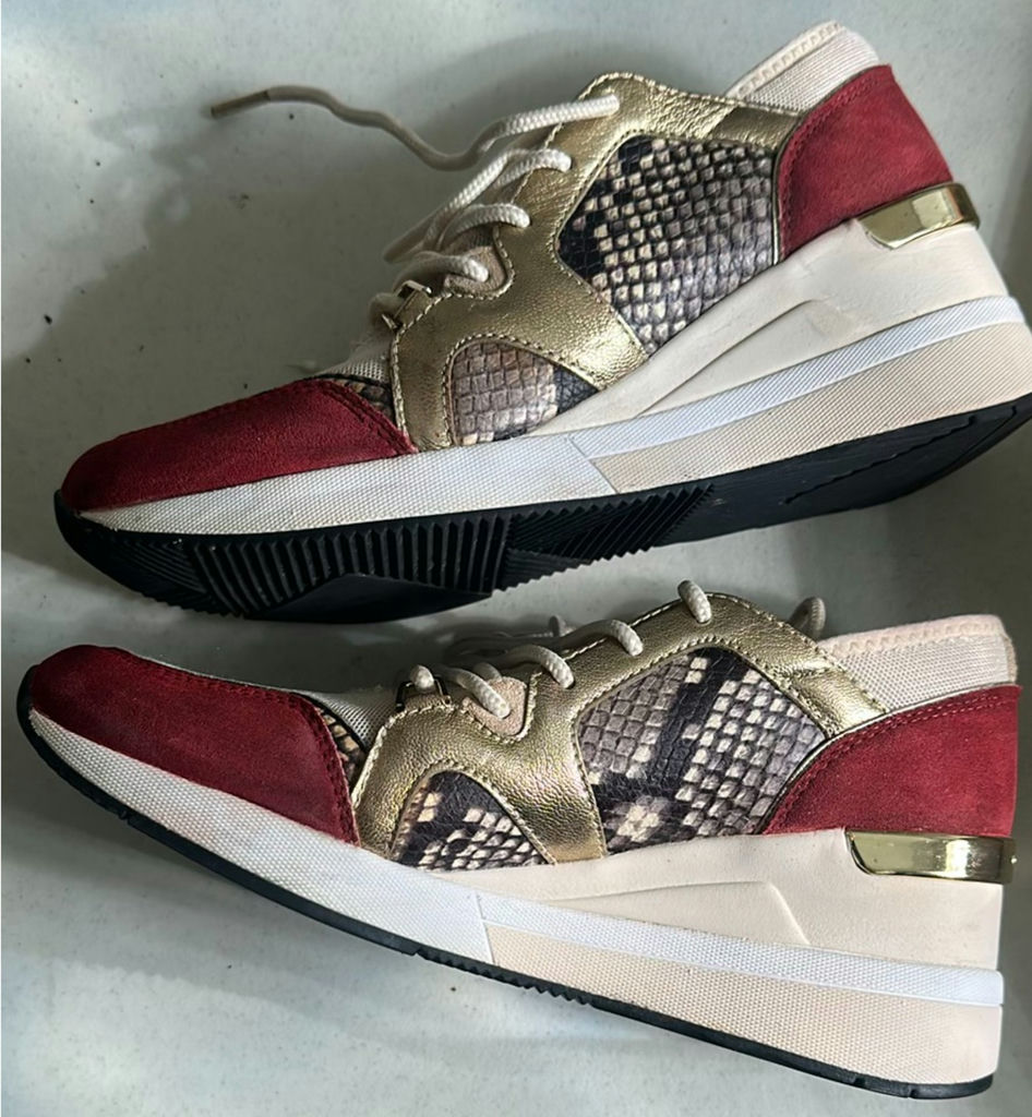 Three Pairs of Women's Shoes - image 4 of 6