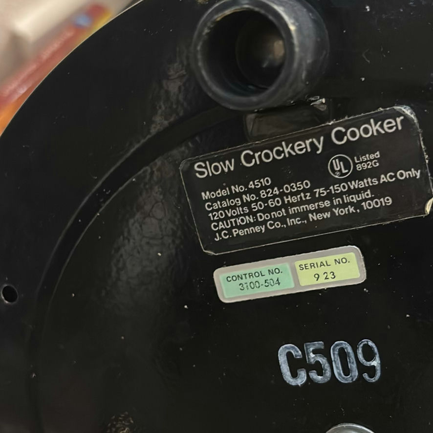 Slow Cooker, Electric Wok, Electric SMoothie Blender, Two Ice Buckets, and Cookbooks - image 4 of 20