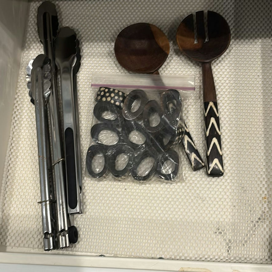 Assorted Kitchen Utensils, Baking Tools, Wine Accessories, and Drawer Organizers - image 4 of 7