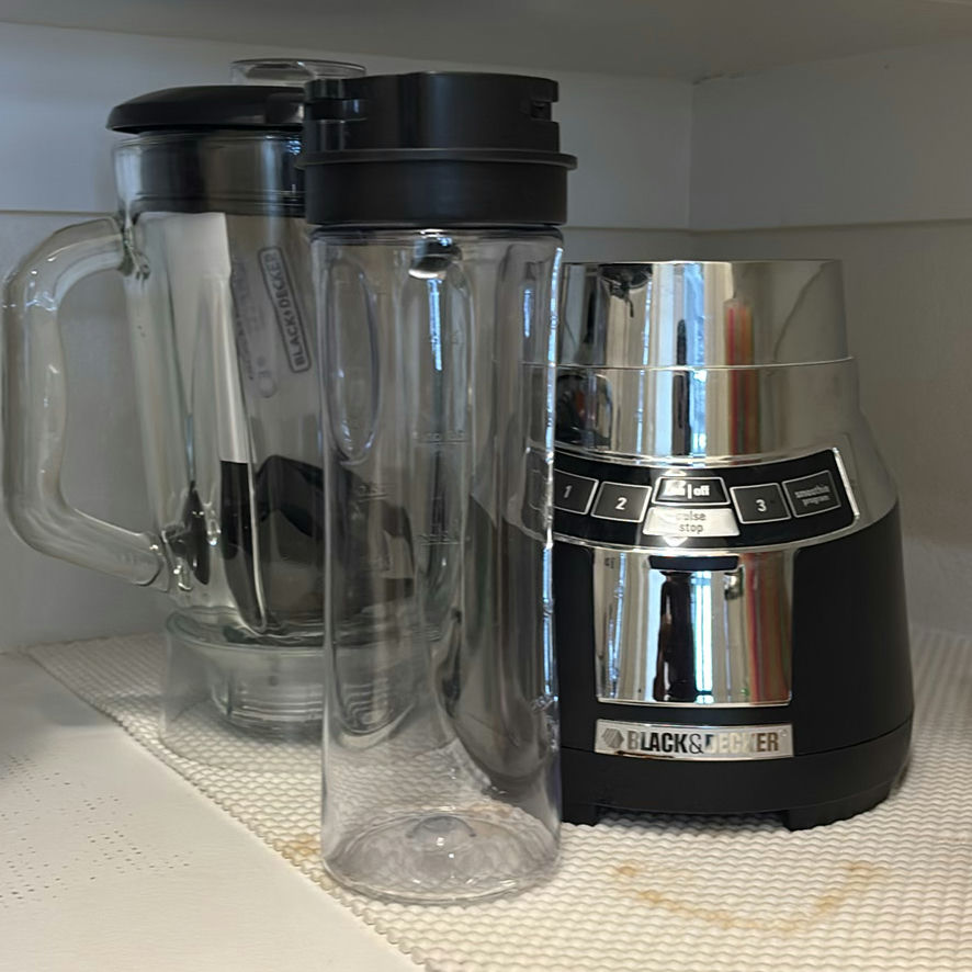 Slow Cooker, Electric Wok, Electric SMoothie Blender, Two Ice Buckets, and Cookbooks - image 9 of 20
