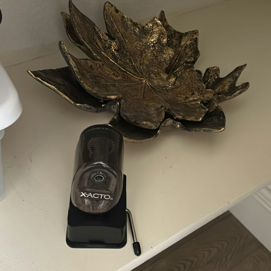 Assorted Picture Frames, Decorative Accents, and Storage Boxes - image 4 of 7
