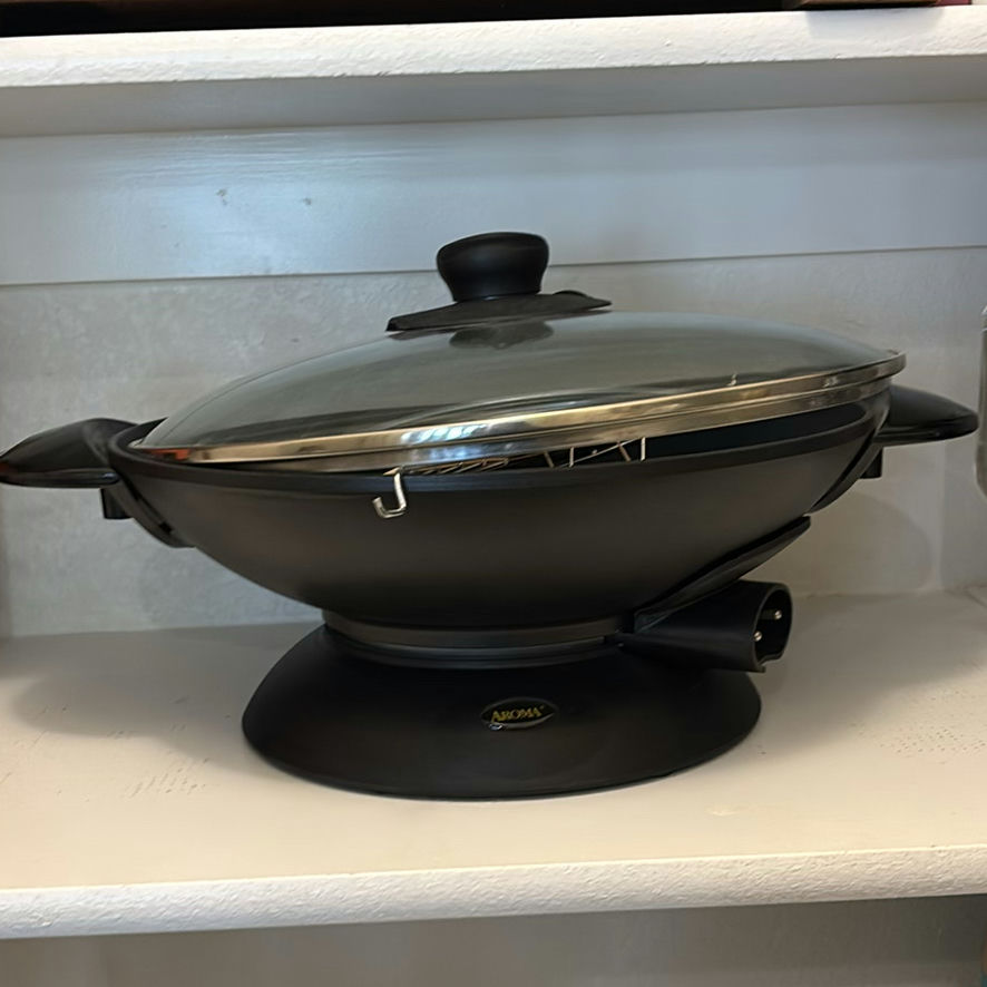 Slow Cooker, Electric Wok, Electric SMoothie Blender, Two Ice Buckets, and Cookbooks - image 5 of 20