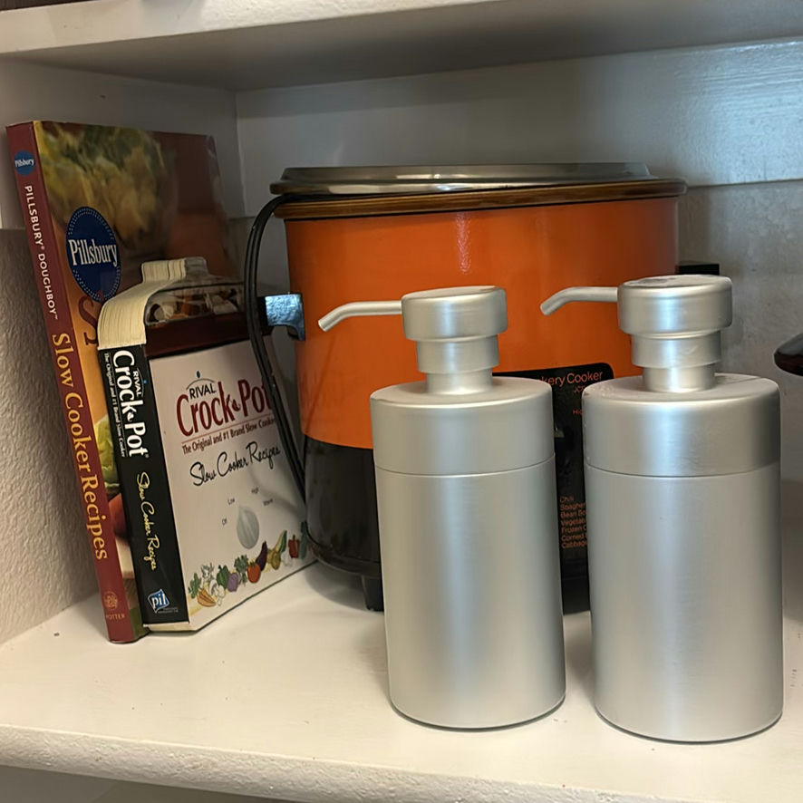 Slow Cooker, Electric Wok, Electric SMoothie Blender, Two Ice Buckets, and Cookbooks - image 1 of 20