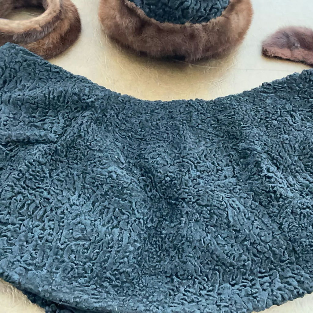 Vintage fur Pieces, silver mink, stone martens, persian lamb - image 11 of 11