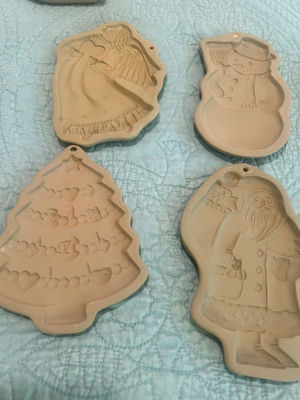 Brown Bag Vintage Christmas cookie molds with decorating books - Image 1 of 8