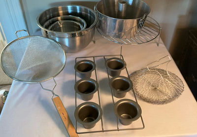 Metal kitchenware set with pots, steamer, cup popover pan, et.c - Image 1 of 6