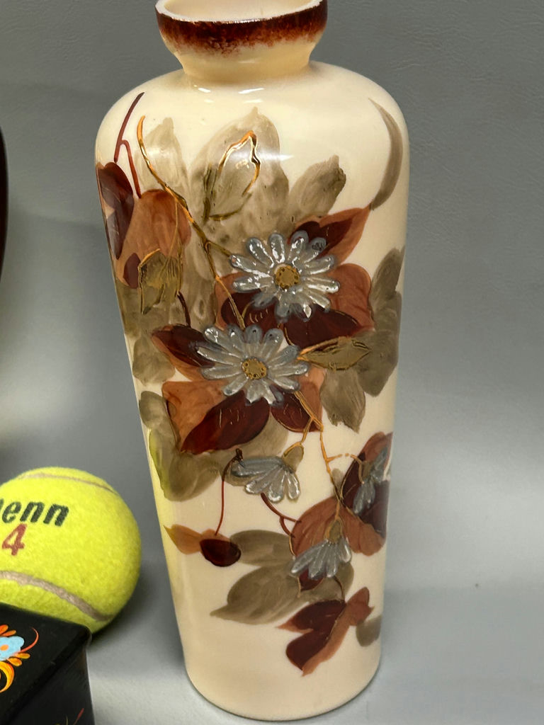 Misc Pottery and Porcelain Items - image 15 of 19