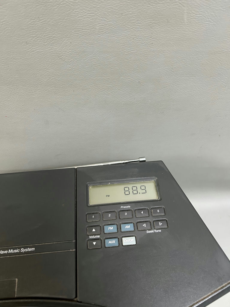 Bose Acoustic Wave Music System  - image 4 of 7