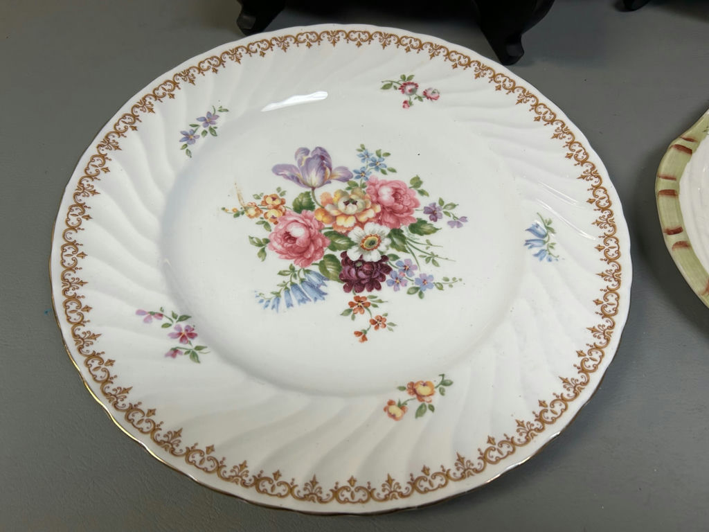 Vintage European Cabinet Plates  - image 6 of 10