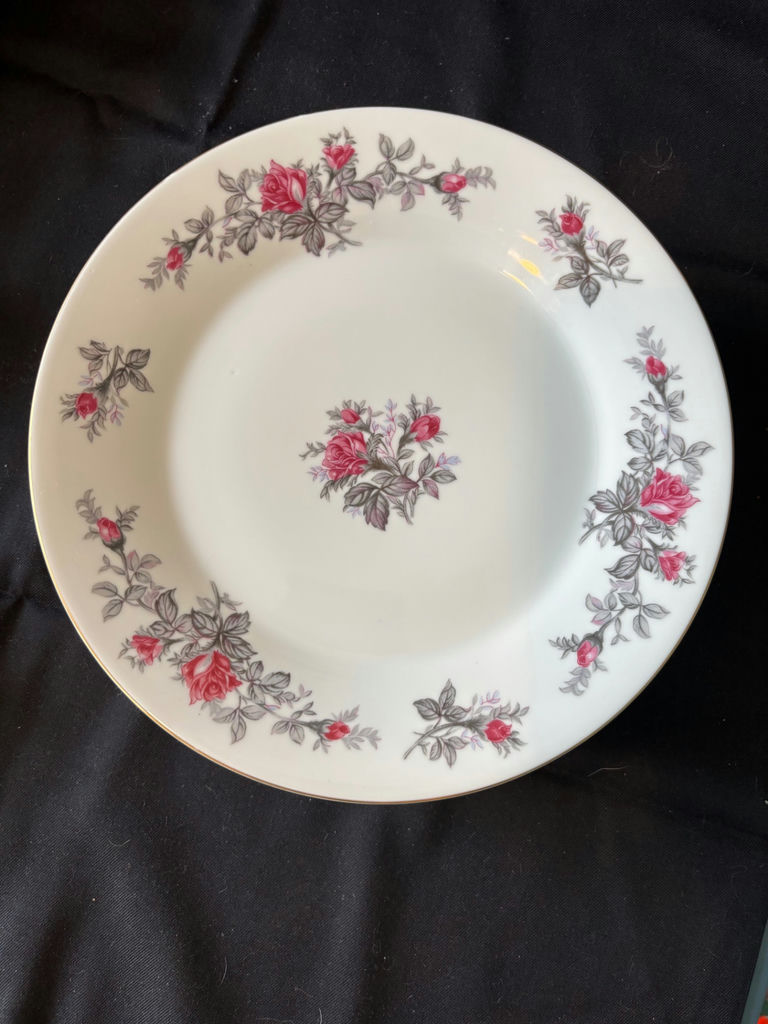 Vintage Fine China dinnerware set - made in Japan - image 1 of 20
