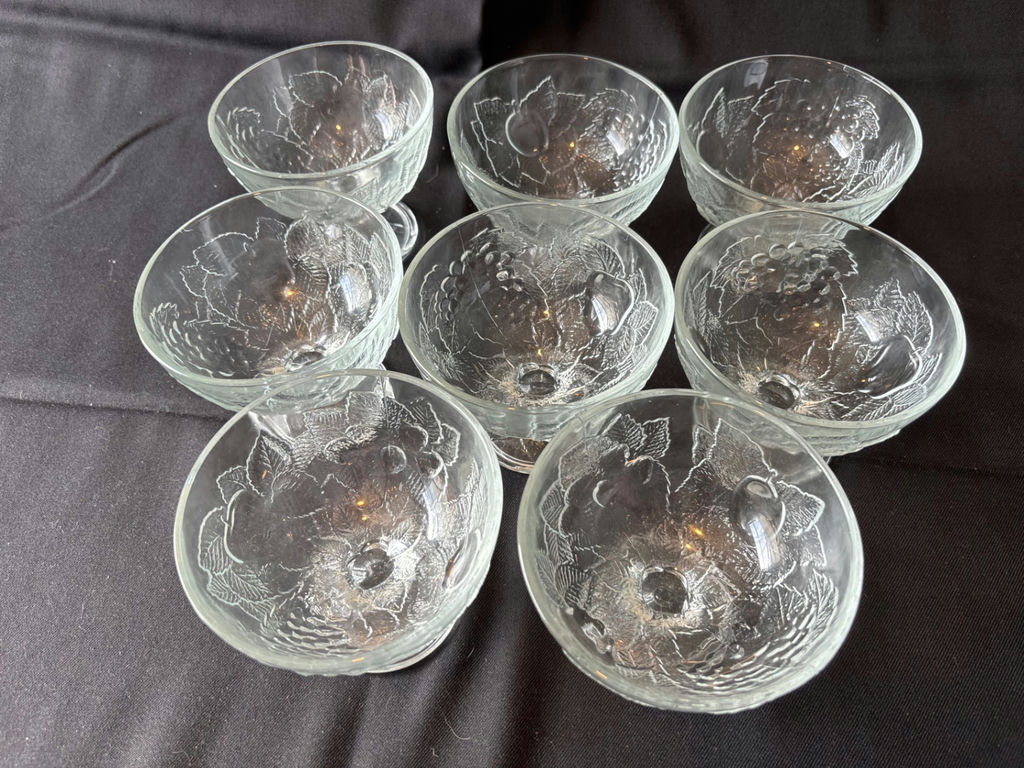 Eight grape-embossed coupe glasses - image 3 of 4