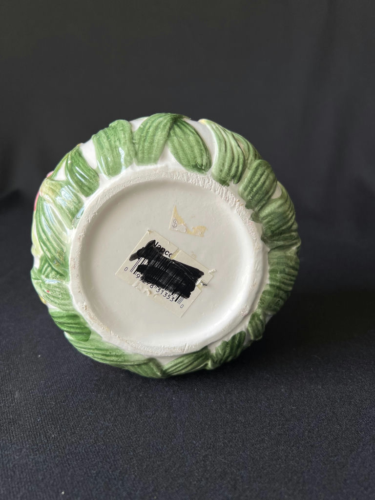 Ceramic pottery set: lemon-pattern vase, tulip-relief planter, and white bowl - image 5 of 9