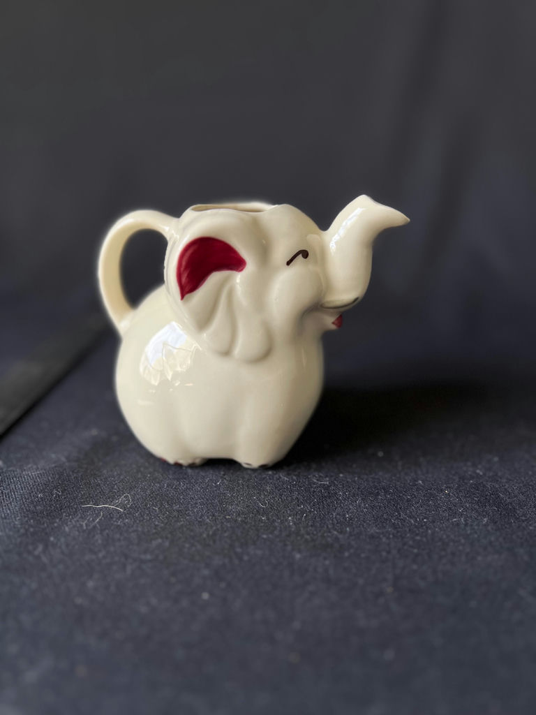 Vintage Wedgewood "Blue Delphi" lidded Coffeepot, Decorative porcelain basket, ceramic dish, ceramic elephant creamer pitcher - image 9 of 10