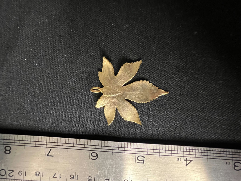 Gold-toned leaf-shaped pendants - image 6 of 7