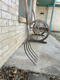 Antique shovels and pitch forks - thumbnail 1 of 22