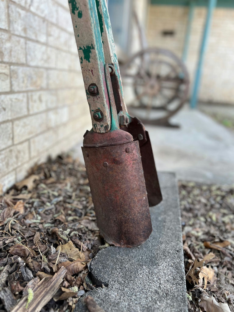 Vintage and antique tools - image 3 of 22