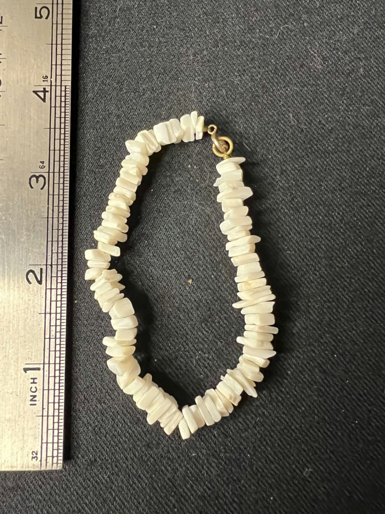 Gold-tone shell-themed jewelry assortment - image 8 of 14