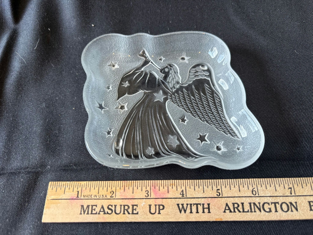 Decorative frosted glass angel dish, Antique rose-pattern ceramic pitcher, and Kitchen Prayer heart plate - image 5 of 10