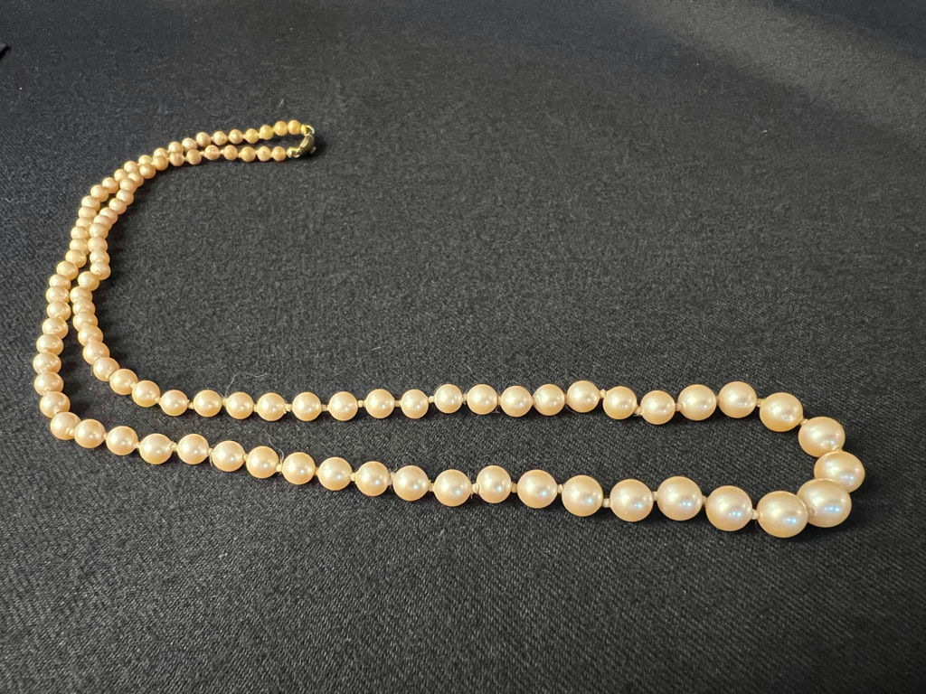 Three Vintage Pearl necklaces - image 2 of 13