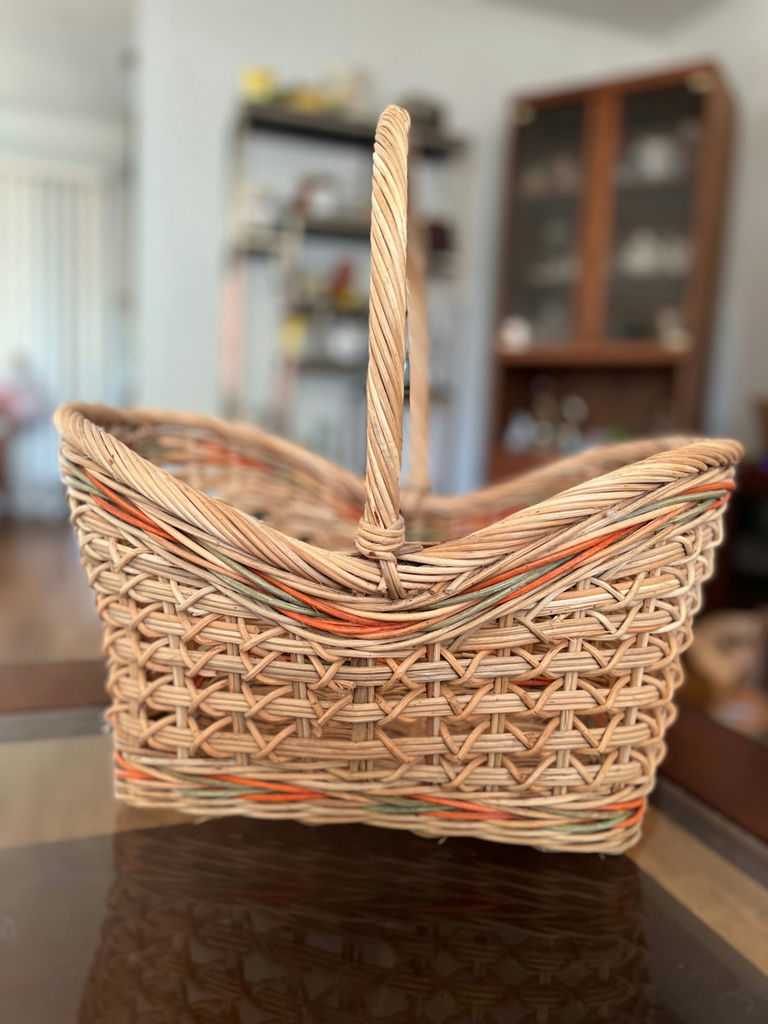 Oval handwoven wicker basket with handle and small wicker basket - image 7 of 14