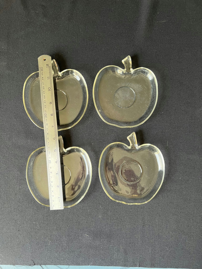 Apple-shaped glass dishes and pedestal dessert cups - image 2 of 12
