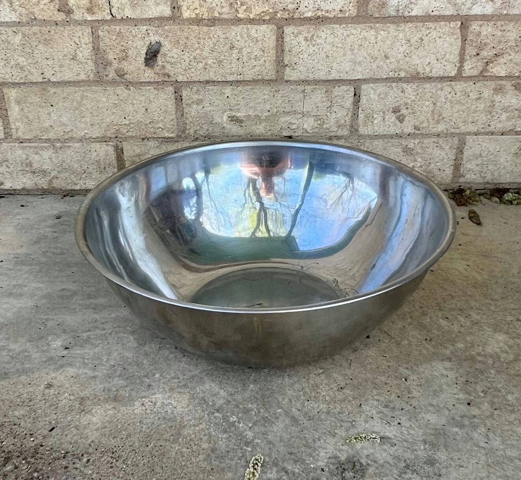 Drinkwell Platinum cat fountain, enamel roasting pans, and stainless steel bowl - image 5 of 11